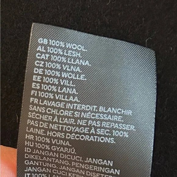 100% Wool Fedora with Gold Buckle Accents - Picture 4 of 4